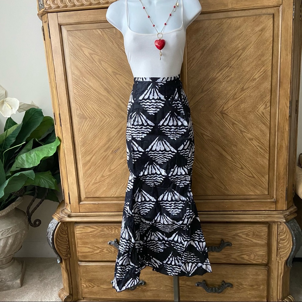 Ethnic Black white floral Fishtail maxi skirt